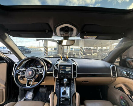 Черный Порше Каен, объемом двигателя 3 л и пробегом 170 тыс. км за 34999 $, фото 32 на Automoto.ua