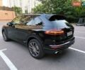 Черный Порше Каен, объемом двигателя 2.97 л и пробегом 132 тыс. км за 38300 $, фото 5 на Automoto.ua