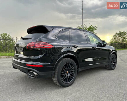 Чорний Порше Cayenne, об'ємом двигуна 2.97 л та пробігом 160 тис. км за 30000 $, фото 4 на Automoto.ua