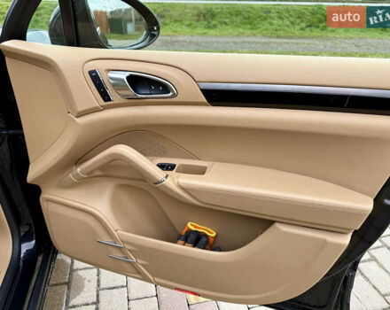 Чорний Порше Cayenne, об'ємом двигуна 3.6 л та пробігом 138 тис. км за 31000 $, фото 24 на Automoto.ua