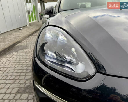 Чорний Порше Cayenne, об'ємом двигуна 3.6 л та пробігом 138 тис. км за 31000 $, фото 53 на Automoto.ua