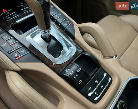 Черный Порше Каен, объемом двигателя 3.6 л и пробегом 274 тыс. км за 24950 $, фото 156 на Automoto.ua