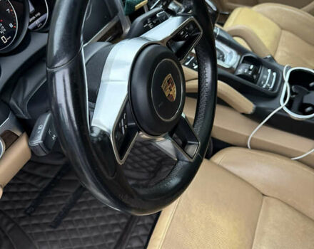 Черный Порше Каен, объемом двигателя 3.6 л и пробегом 222 тыс. км за 18000 $, фото 7 на Automoto.ua