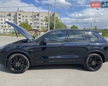 Черный Порше Каен, объемом двигателя 3 л и пробегом 124 тыс. км за 38000 $, фото 6 на Automoto.ua
