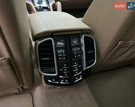 Черный Порше Каен, объемом двигателя 3.6 л и пробегом 274 тыс. км за 24950 $, фото 66 на Automoto.ua