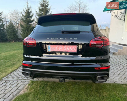 Черный Порше Каен, объемом двигателя 2.97 л и пробегом 170 тыс. км за 34500 $, фото 6 на Automoto.ua