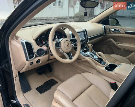 Черный Порше Каен, объемом двигателя 3.6 л и пробегом 274 тыс. км за 24950 $, фото 154 на Automoto.ua