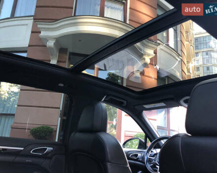 Черный Порше Каен, объемом двигателя 3 л и пробегом 110 тыс. км за 34000 $, фото 28 на Automoto.ua