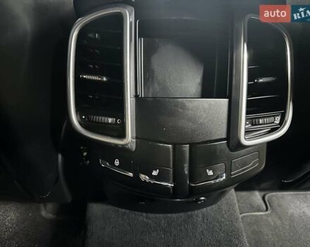 Чорний Порше Cayenne, об'ємом двигуна 3 л та пробігом 93 тис. км за 38000 $, фото 70 на Automoto.ua