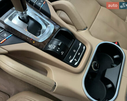 Черный Порше Каен, объемом двигателя 3.6 л и пробегом 274 тыс. км за 24950 $, фото 157 на Automoto.ua