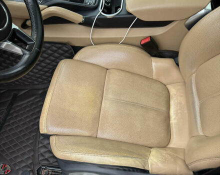 Черный Порше Каен, объемом двигателя 3.6 л и пробегом 222 тыс. км за 18000 $, фото 8 на Automoto.ua