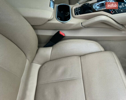 Черный Порше Каен, объемом двигателя 3.6 л и пробегом 274 тыс. км за 24950 $, фото 187 на Automoto.ua