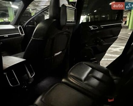 Чорний Порше Cayenne, об'ємом двигуна 3 л та пробігом 93 тис. км за 38000 $, фото 19 на Automoto.ua