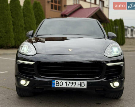Порше Cayenne 2015 у Тернополі на Automoto.ua Чорний Порше Cayenne, об'ємом двигуна 2.97 л та пробігом 298 тис. км за 29900 $, фото 3 на Automoto.ua
