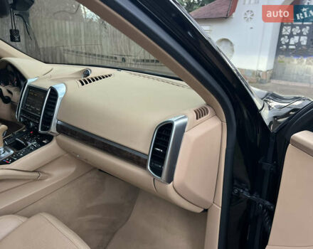 Черный Порше Каен, объемом двигателя 3.6 л и пробегом 274 тыс. км за 24950 $, фото 83 на Automoto.ua