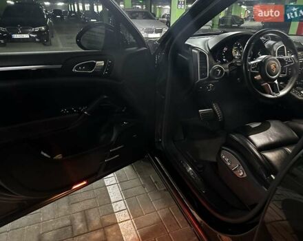 Чорний Порше Cayenne, об'ємом двигуна 3 л та пробігом 93 тис. км за 38000 $, фото 91 на Automoto.ua