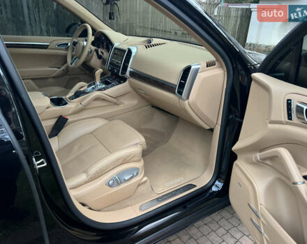 Черный Порше Каен, объемом двигателя 3.6 л и пробегом 274 тыс. км за 24950 $, фото 75 на Automoto.ua