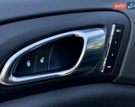 Черный Порше Каен, объемом двигателя 3 л и пробегом 101 тыс. км за 32000 $, фото 16 на Automoto.ua