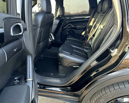 Чорний Порше Cayenne, об'ємом двигуна 2.97 л та пробігом 140 тис. км за 32500 $, фото 14 на Automoto.ua