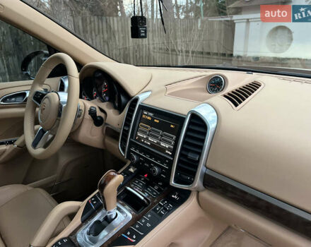 Черный Порше Каен, объемом двигателя 3.6 л и пробегом 274 тыс. км за 24950 $, фото 191 на Automoto.ua