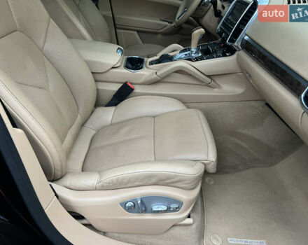 Черный Порше Каен, объемом двигателя 3.6 л и пробегом 274 тыс. км за 24950 $, фото 82 на Automoto.ua