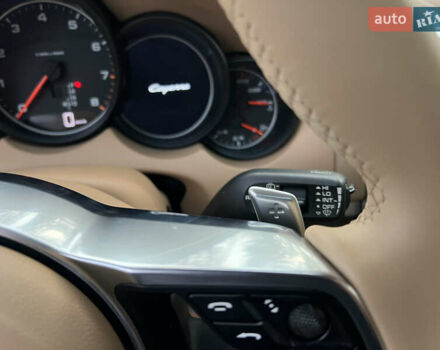 Черный Порше Каен, объемом двигателя 3.6 л и пробегом 274 тыс. км за 24950 $, фото 146 на Automoto.ua