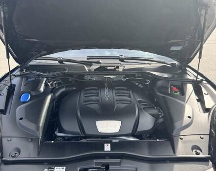 Черный Порше Каен, объемом двигателя 3 л и пробегом 124 тыс. км за 38000 $, фото 10 на Automoto.ua