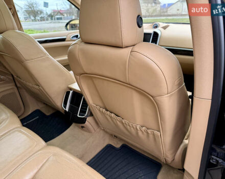 Чорний Порше Cayenne, об'ємом двигуна 3.6 л та пробігом 138 тис. км за 31000 $, фото 23 на Automoto.ua
