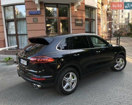 Черный Порше Каен, объемом двигателя 3 л и пробегом 110 тыс. км за 34000 $, фото 3 на Automoto.ua
