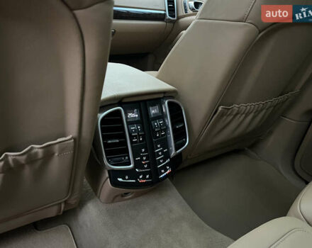 Черный Порше Каен, объемом двигателя 3.6 л и пробегом 274 тыс. км за 24950 $, фото 67 на Automoto.ua