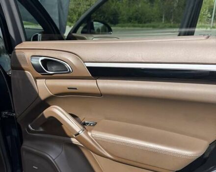 Черный Порше Каен, объемом двигателя 3 л и пробегом 124 тыс. км за 38000 $, фото 22 на Automoto.ua