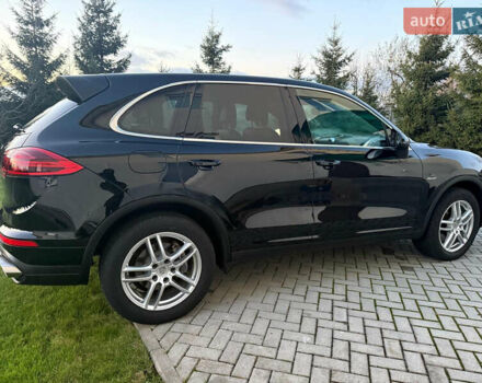 Черный Порше Каен, объемом двигателя 2.97 л и пробегом 170 тыс. км за 34500 $, фото 3 на Automoto.ua