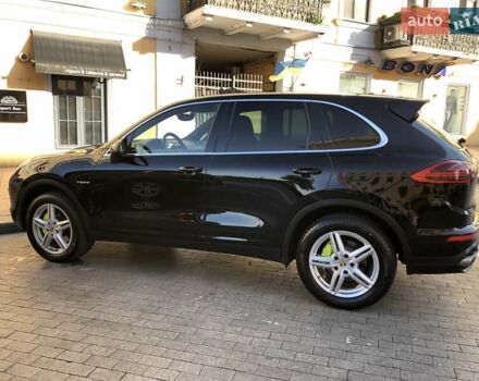 Черный Порше Каен, объемом двигателя 3 л и пробегом 111 тыс. км за 32989 $, фото 3 на Automoto.ua