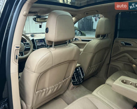 Черный Порше Каен, объемом двигателя 3.6 л и пробегом 274 тыс. км за 24950 $, фото 170 на Automoto.ua