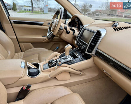 Чорний Порше Cayenne, об'ємом двигуна 3.6 л та пробігом 138 тис. км за 31000 $, фото 27 на Automoto.ua