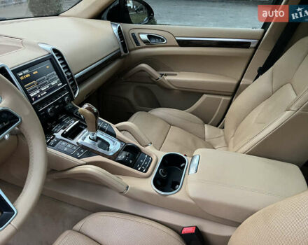 Черный Порше Каен, объемом двигателя 3.6 л и пробегом 274 тыс. км за 24950 $, фото 138 на Automoto.ua