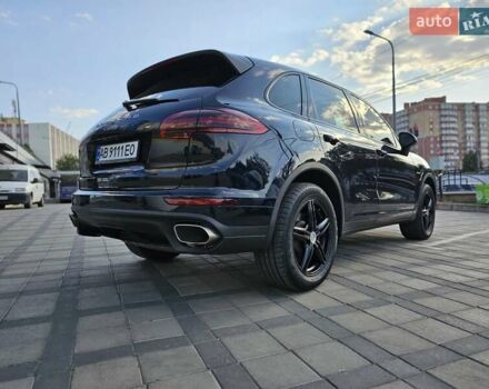 Черный Порше Каен, объемом двигателя 2.97 л и пробегом 57 тыс. км за 43900 $, фото 5 на Automoto.ua