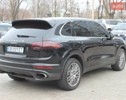 Черный Порше Каен, объемом двигателя 2.97 л и пробегом 196 тыс. км за 32000 $, фото 5 на Automoto.ua