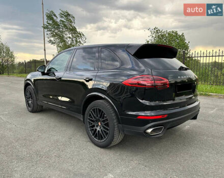 Чорний Порше Cayenne, об'ємом двигуна 2.97 л та пробігом 160 тис. км за 30000 $, фото 5 на Automoto.ua