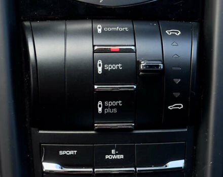 Черный Порше Каен, объемом двигателя 3 л и пробегом 101 тыс. км за 32000 $, фото 13 на Automoto.ua