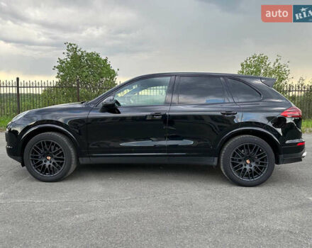 Чорний Порше Cayenne, об'ємом двигуна 2.97 л та пробігом 160 тис. км за 30000 $, фото 2 на Automoto.ua