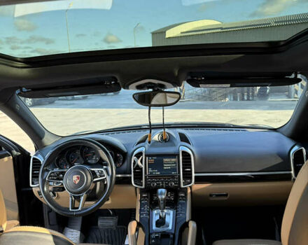 Черный Порше Каен, объемом двигателя 3 л и пробегом 170 тыс. км за 34999 $, фото 16 на Automoto.ua