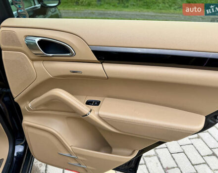 Чорний Порше Cayenne, об'ємом двигуна 3.6 л та пробігом 138 тис. км за 31000 $, фото 22 на Automoto.ua