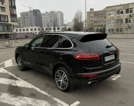 Черный Порше Каен, объемом двигателя 3.6 л и пробегом 222 тыс. км за 18000 $, фото 2 на Automoto.ua