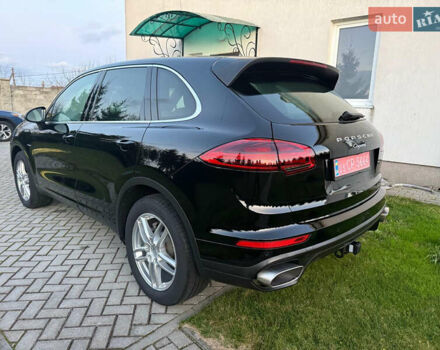 Черный Порше Каен, объемом двигателя 2.97 л и пробегом 170 тыс. км за 34500 $, фото 5 на Automoto.ua