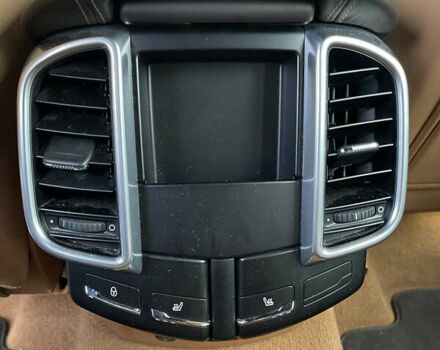 Чорний Порше Cayenne, об'ємом двигуна 3.6 л та пробігом 245 тис. км за 35550 $, фото 8 на Automoto.ua