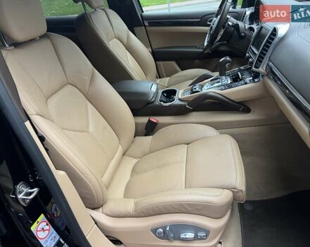 Чорний Порше Cayenne, об'ємом двигуна 3.6 л та пробігом 125 тис. км за 36500 $, фото 17 на Automoto.ua