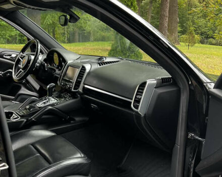 Черный Порше Каен, объемом двигателя 3.6 л и пробегом 201 тыс. км за 27777 $, фото 16 на Automoto.ua