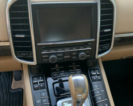 Черный Порше Каен, объемом двигателя 2.97 л и пробегом 194 тыс. км за 31300 $, фото 7 на Automoto.ua