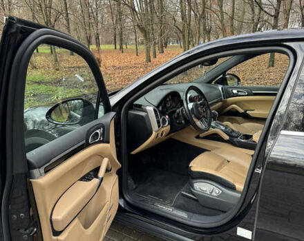 Черный Порше Каен, объемом двигателя 2.97 л и пробегом 249 тыс. км за 37000 $, фото 10 на Automoto.ua